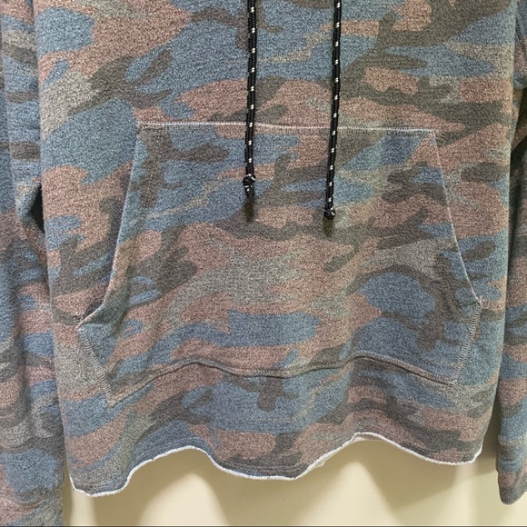 Sundry ~Camo Crop Small Hoodie in Heather Gray - Picture 7 of 12